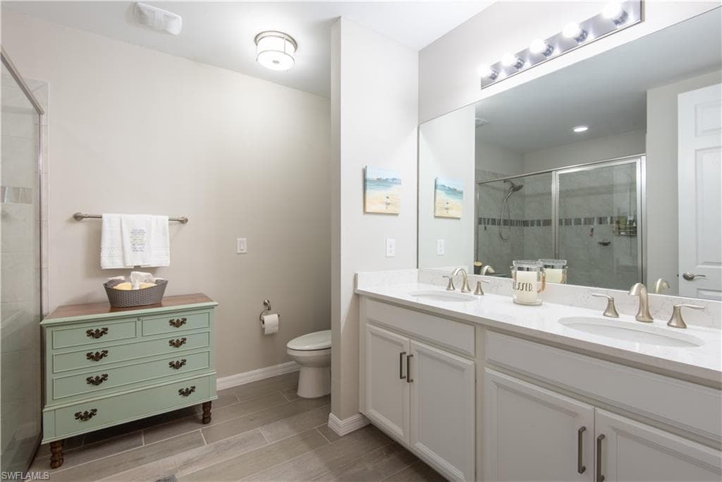 14727 Edgewater Cir, Naples, FL 34114-33