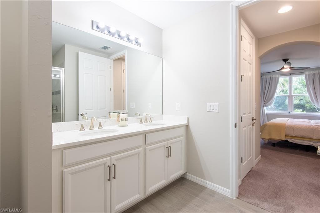 14727 Edgewater Cir, Naples, FL 34114-35