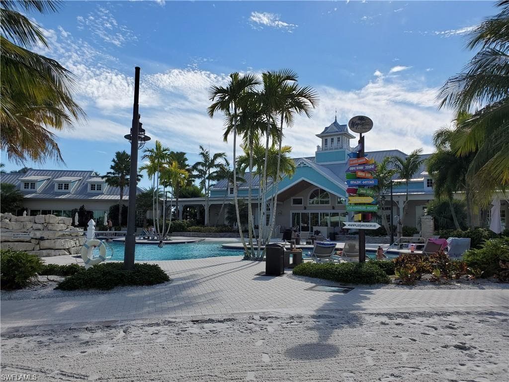 14727 Edgewater Cir, Naples, FL 34114-44