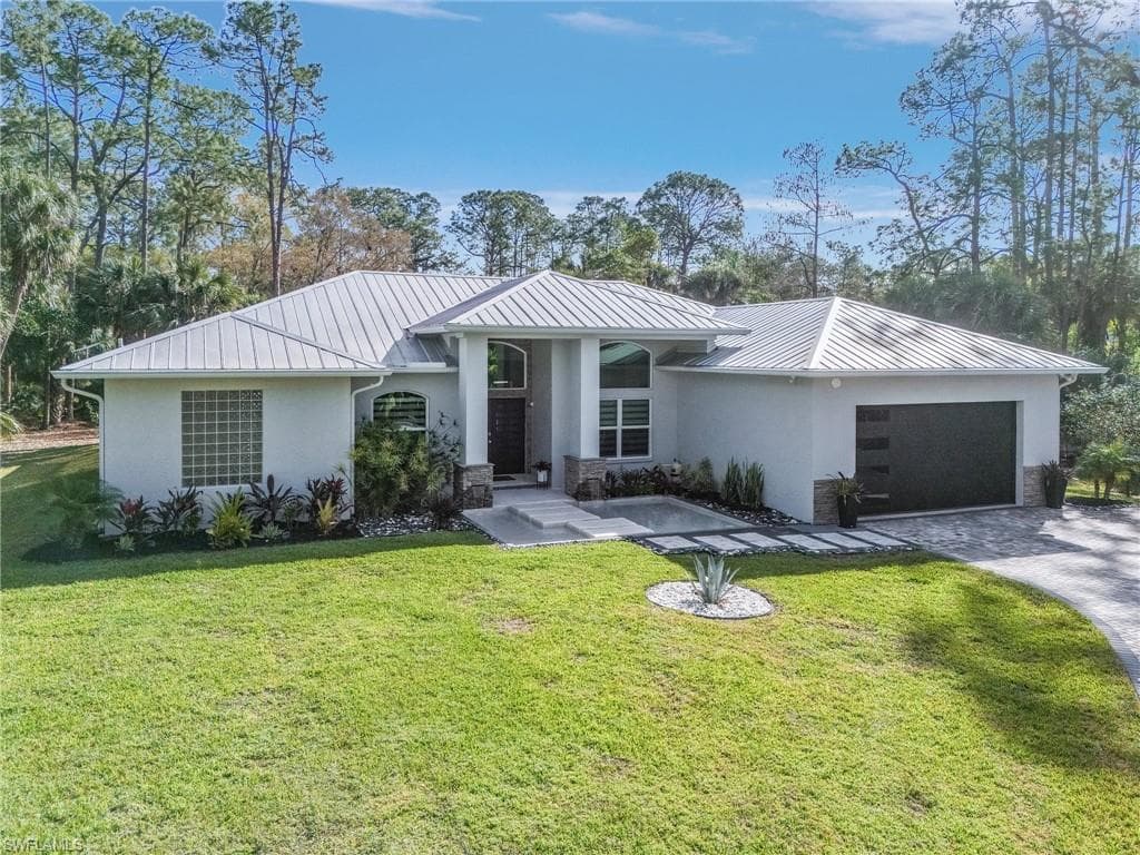 364 Logan Blvd S, Naples, FL 34119-42