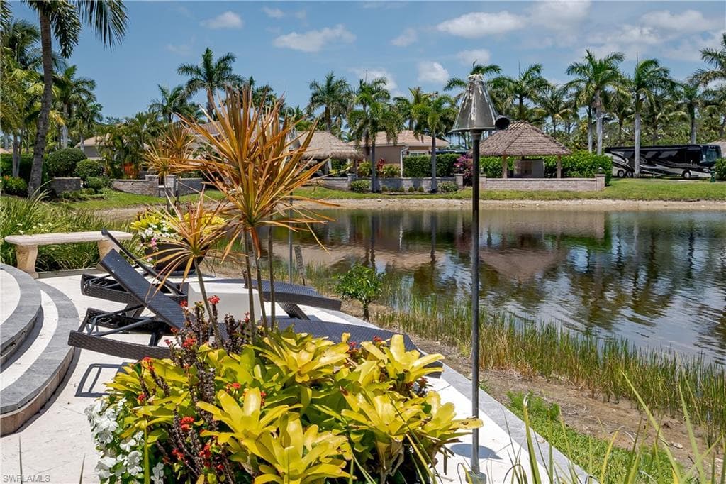 13464 Snook Cir, Naples, FL 34114-9