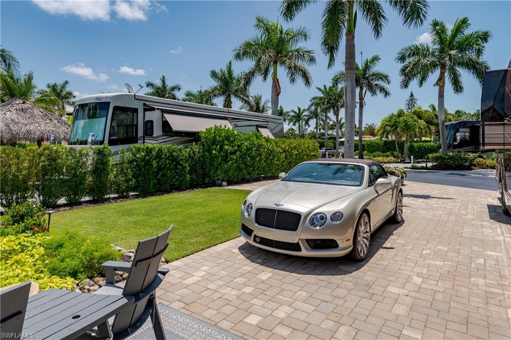 13464 Snook Cir, Naples, FL 34114-28