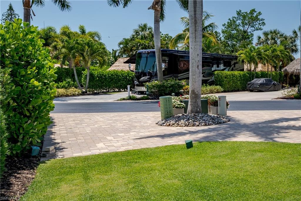 13464 Snook Cir, Naples, FL 34114-30