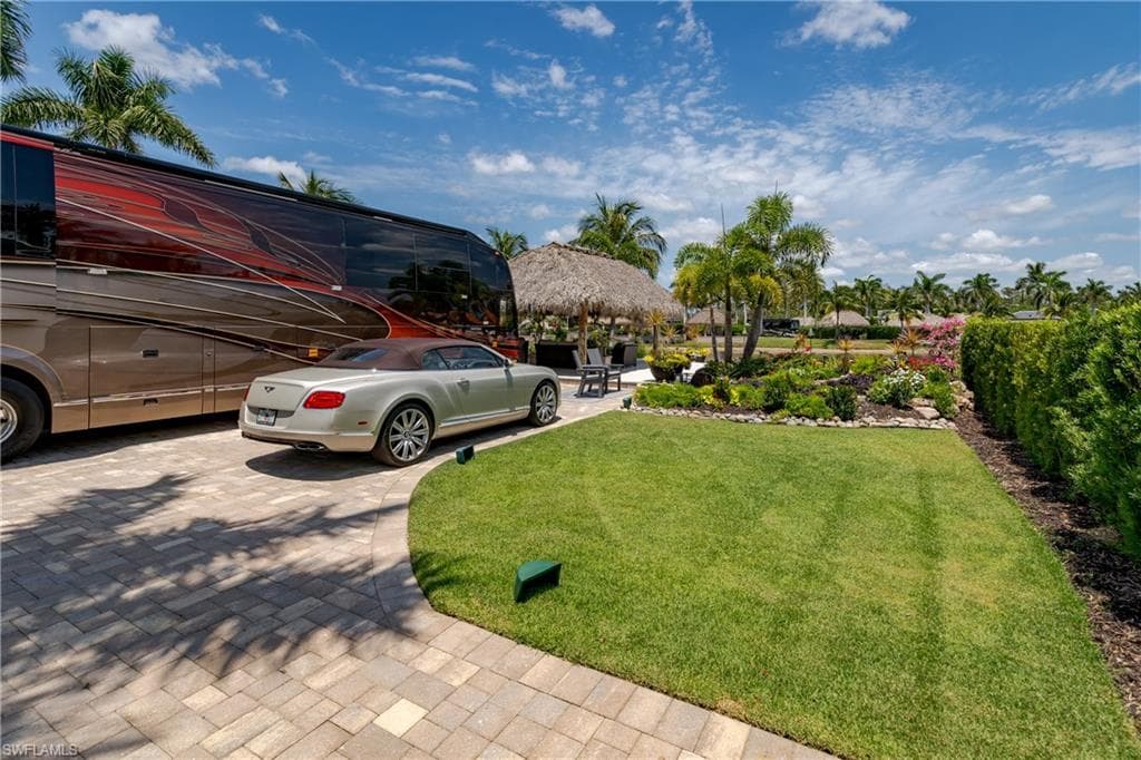 13464 Snook Cir, Naples, FL 34114-32
