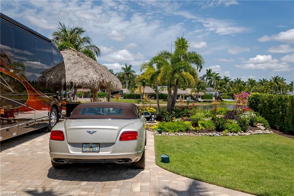 13464 Snook Cir, Naples, FL 34114-33