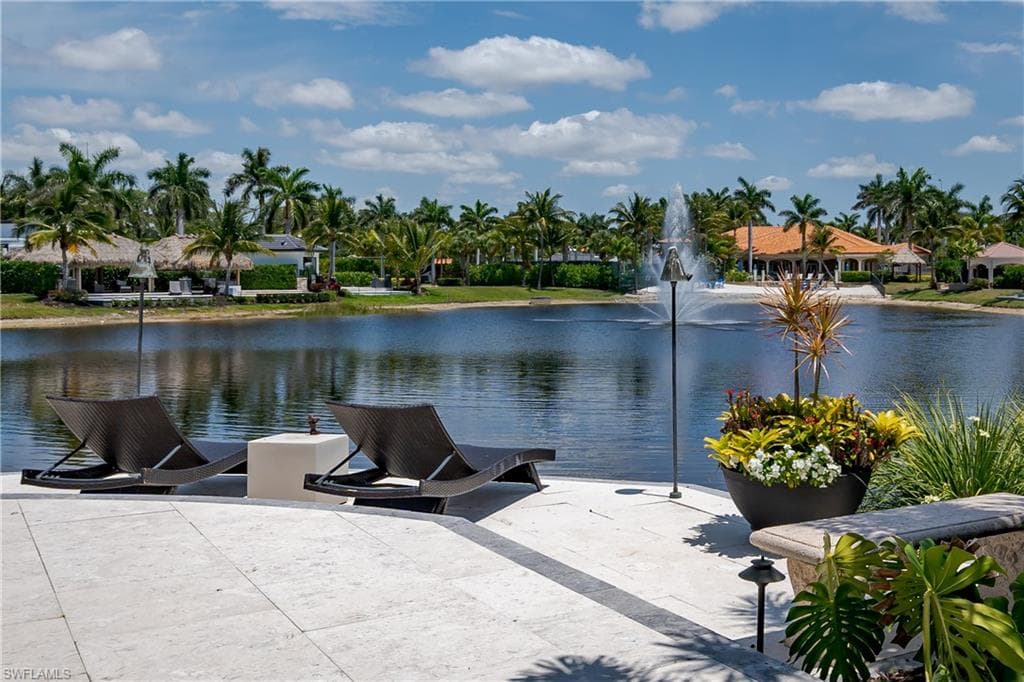 13464 Snook Cir, Naples, FL 34114-4