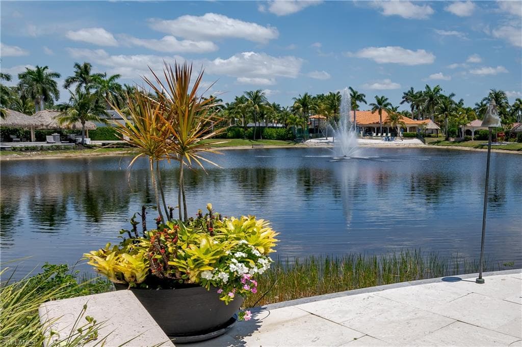13464 Snook Cir, Naples, FL 34114-6