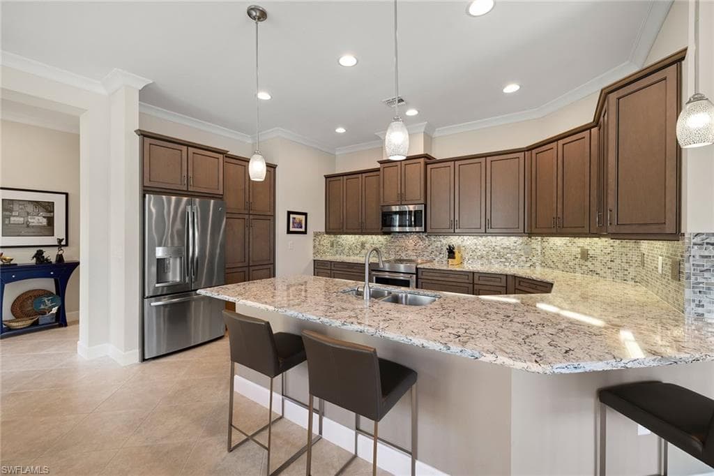 6912 Cay Ct, Naples, FL 34113-10