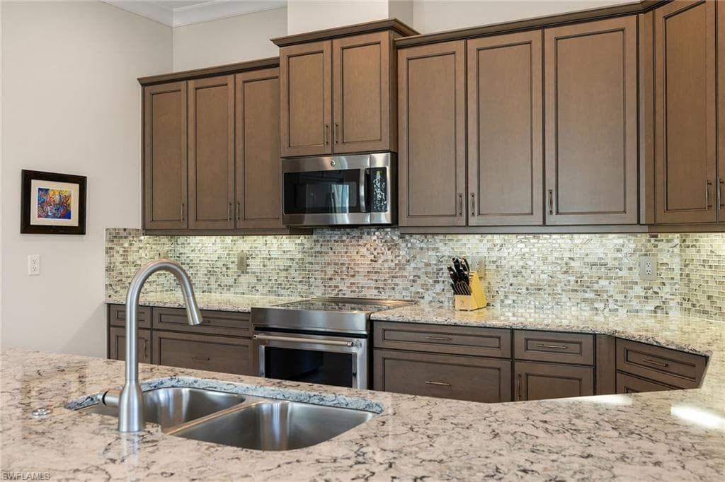 6912 Cay Ct, Naples, FL 34113-11