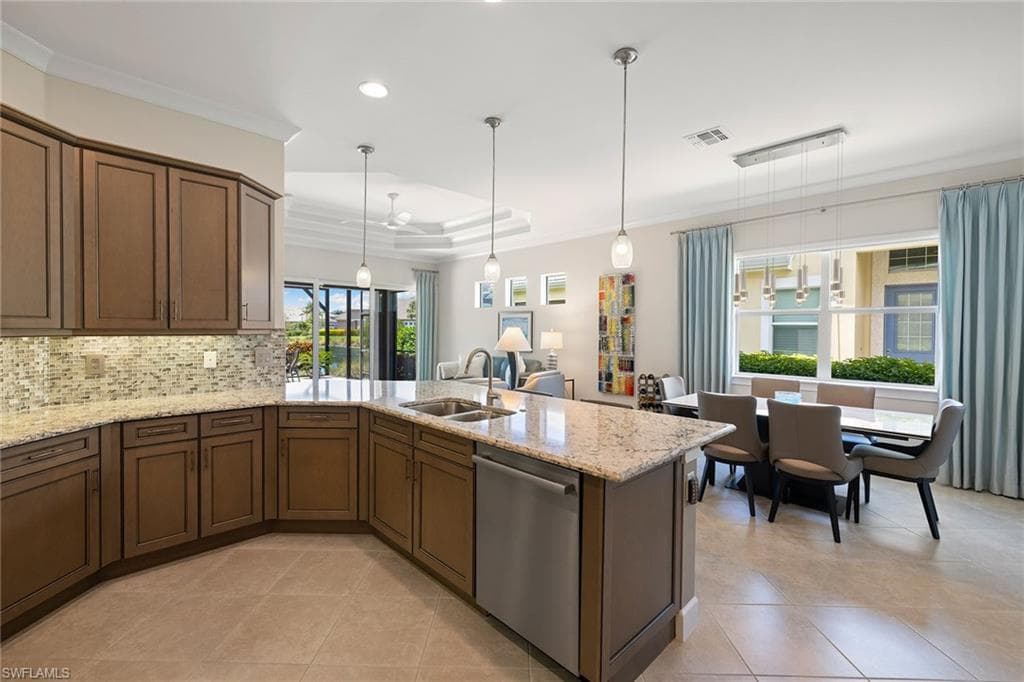 6912 Cay Ct, Naples, FL 34113-12