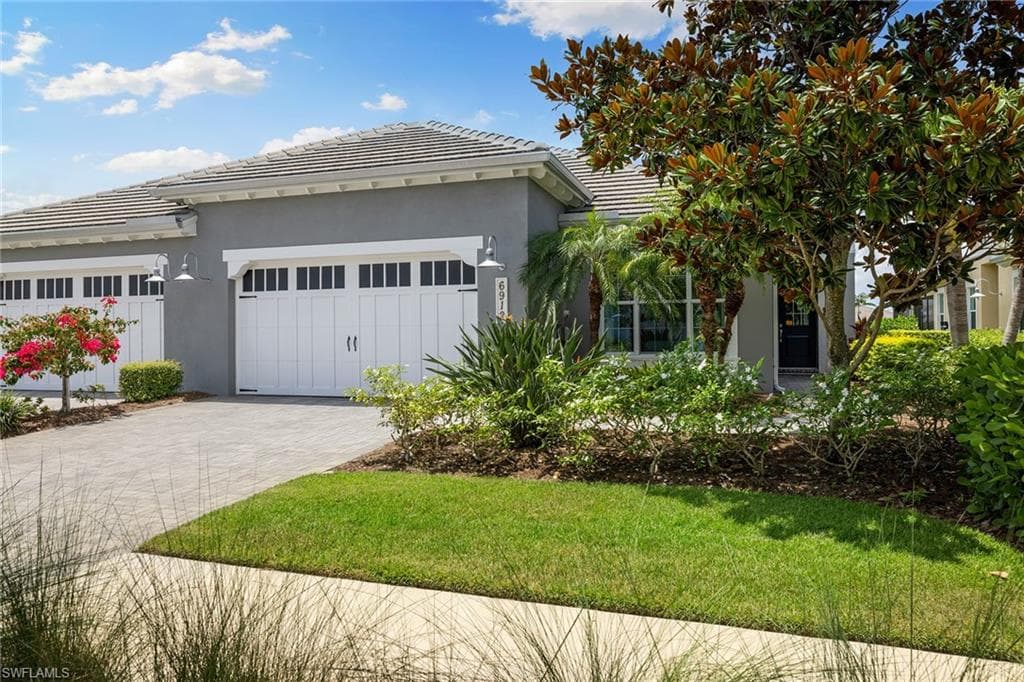 6912 Cay Ct, Naples, FL 34113-1