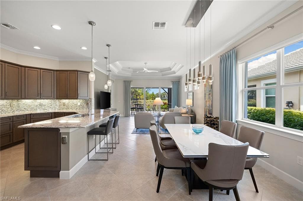 6912 Cay Ct, Naples, FL 34113-6