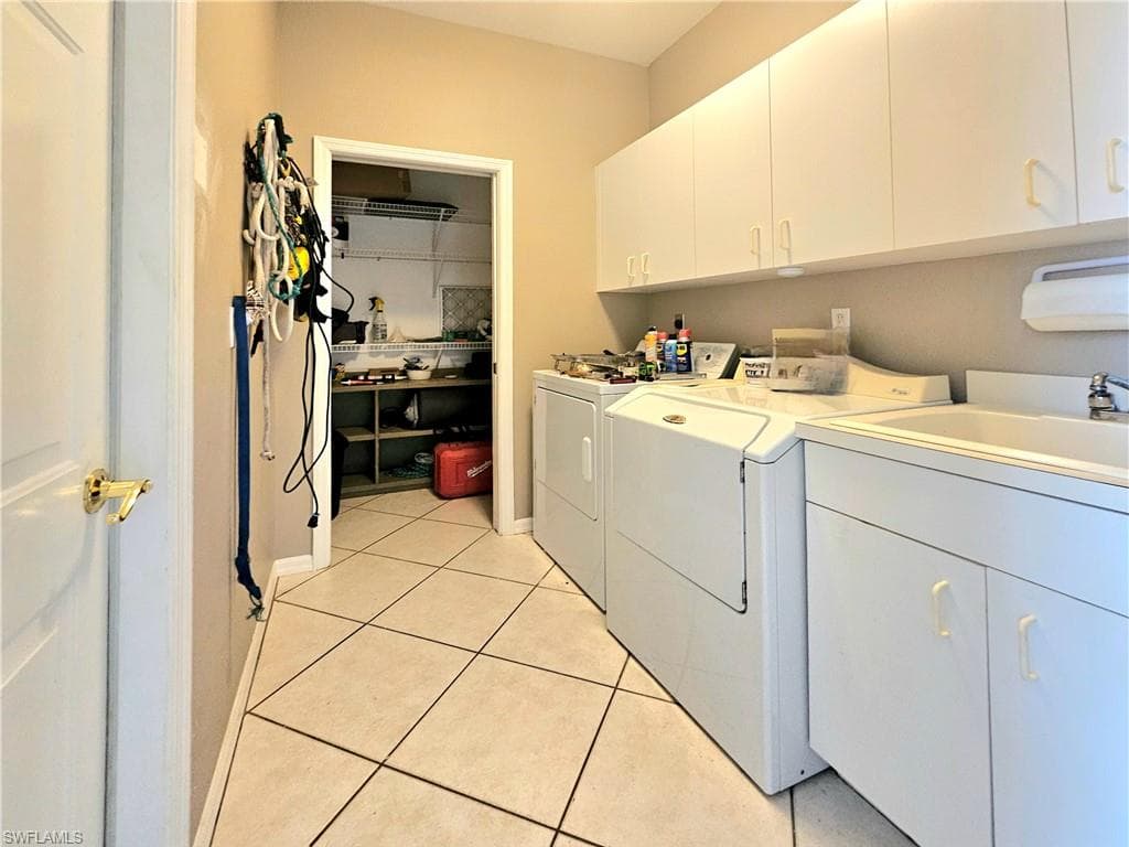 19343 Silver Oak Dr, Estero, FL 33967-18