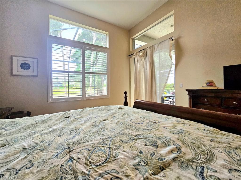 19343 Silver Oak Dr, Estero, FL 33967-29
