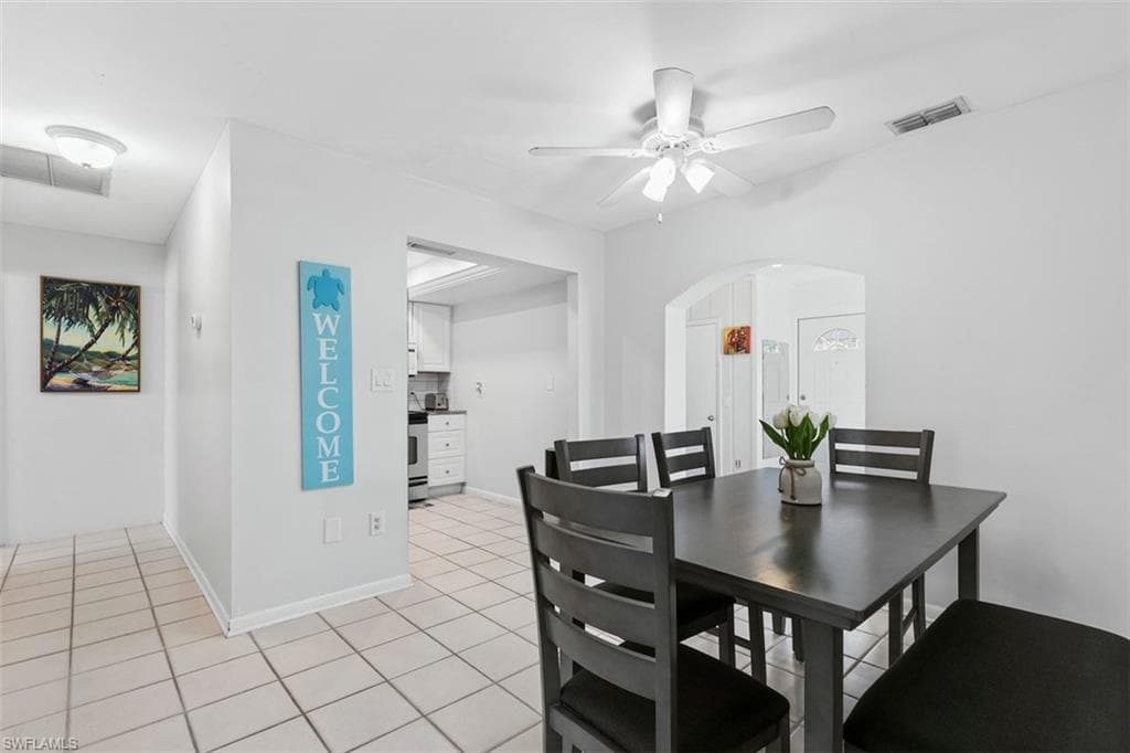 717 95th Ave N, Naples, FL 34108-14