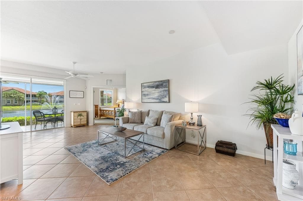 6666 Alden Woods Cir 101, Naples, FL 34113-4