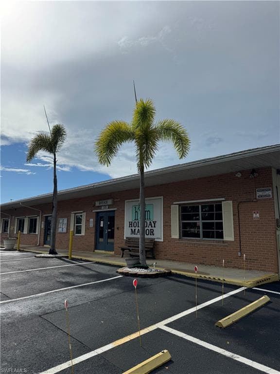 1003 Pine Dr 271, Naples, FL 34114-15