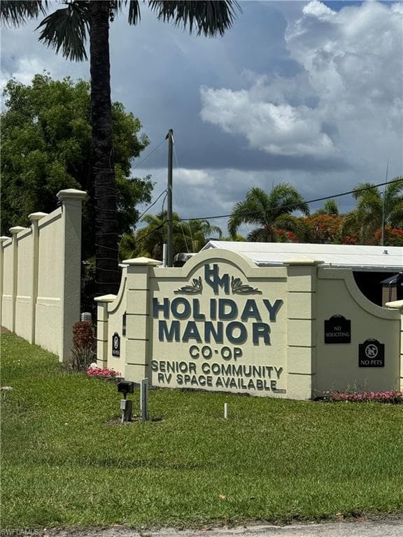 1003 Pine Dr 271, Naples, FL 34114-1