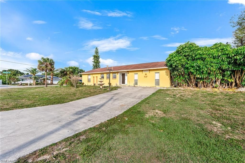 2200 50th St SW, Naples, FL 34116-10