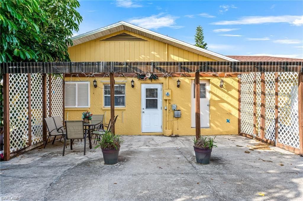 2200 50th St SW, Naples, FL 34116-13