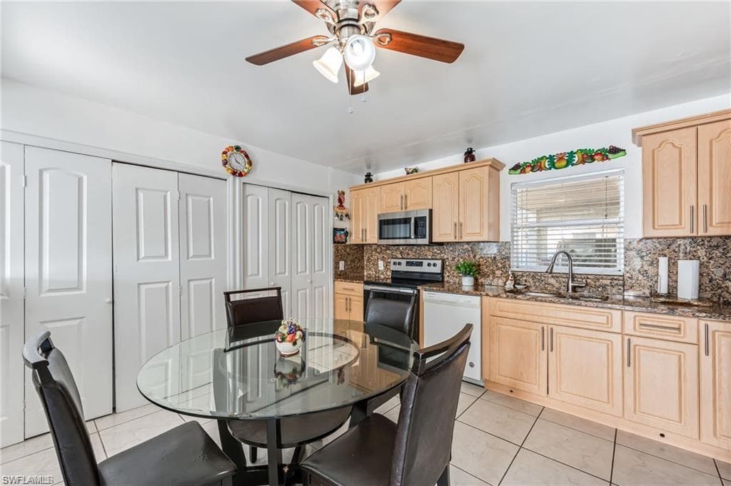 2200 50th St SW, Naples, FL 34116-6