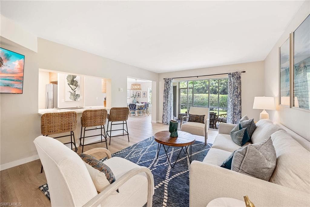 208 Bob O Link Way 208a, Naples, FL 34105-1