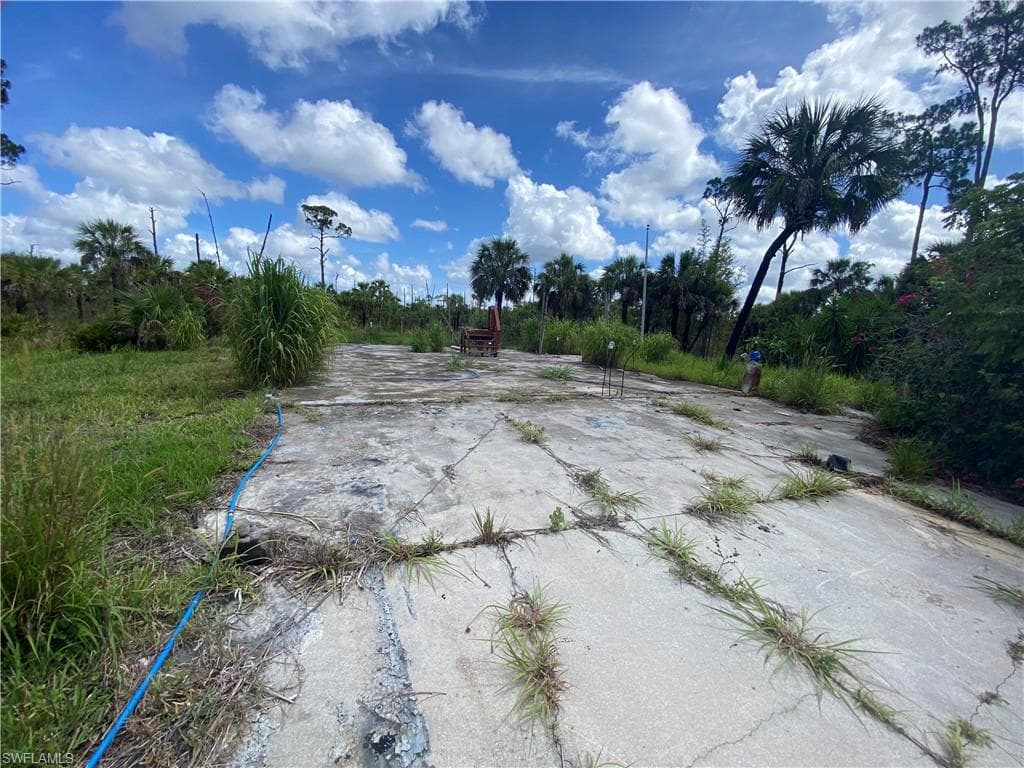 2311 Woodland Estates Rd, Naples, FL 34117-3