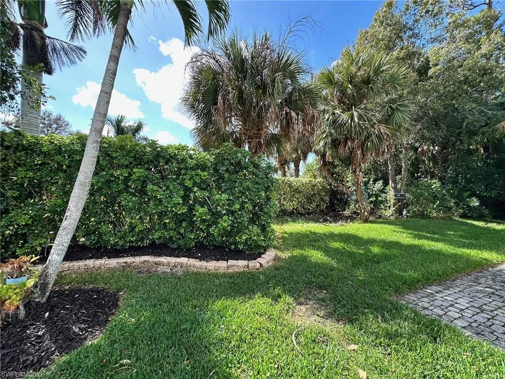 1275 Silver Lakes Blvd, Naples, FL 34114-9