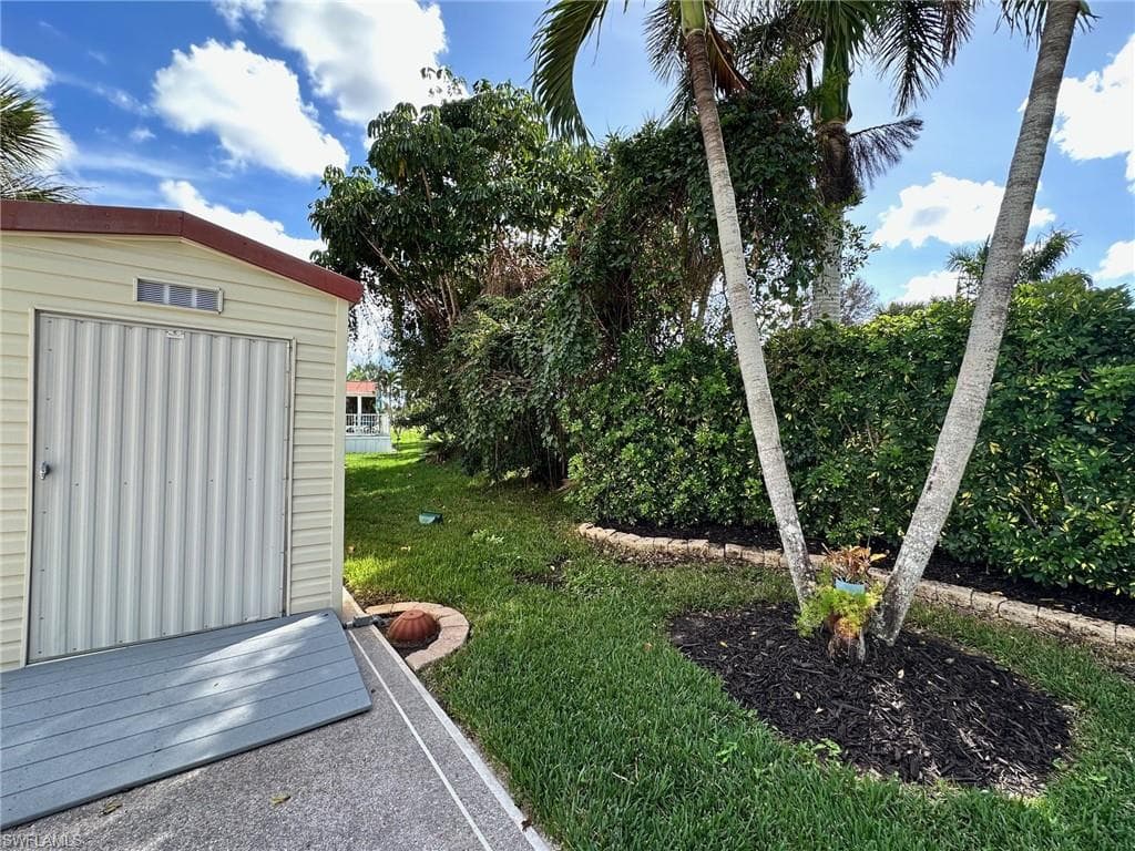 1275 Silver Lakes Blvd, Naples, FL 34114-8