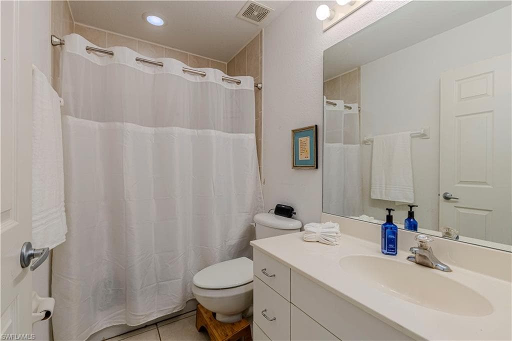 1957 19th St SW, Naples, FL 34117-10