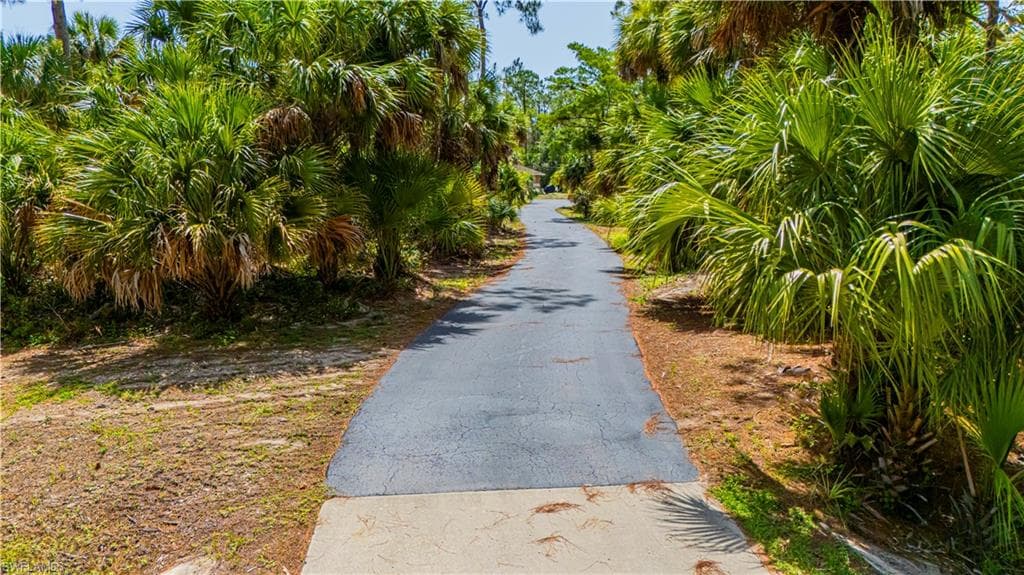 1957 19th St SW, Naples, FL 34117-1