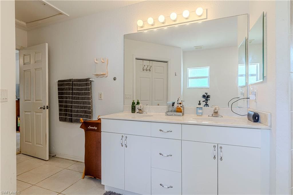 1957 19th St SW, Naples, FL 34117-27