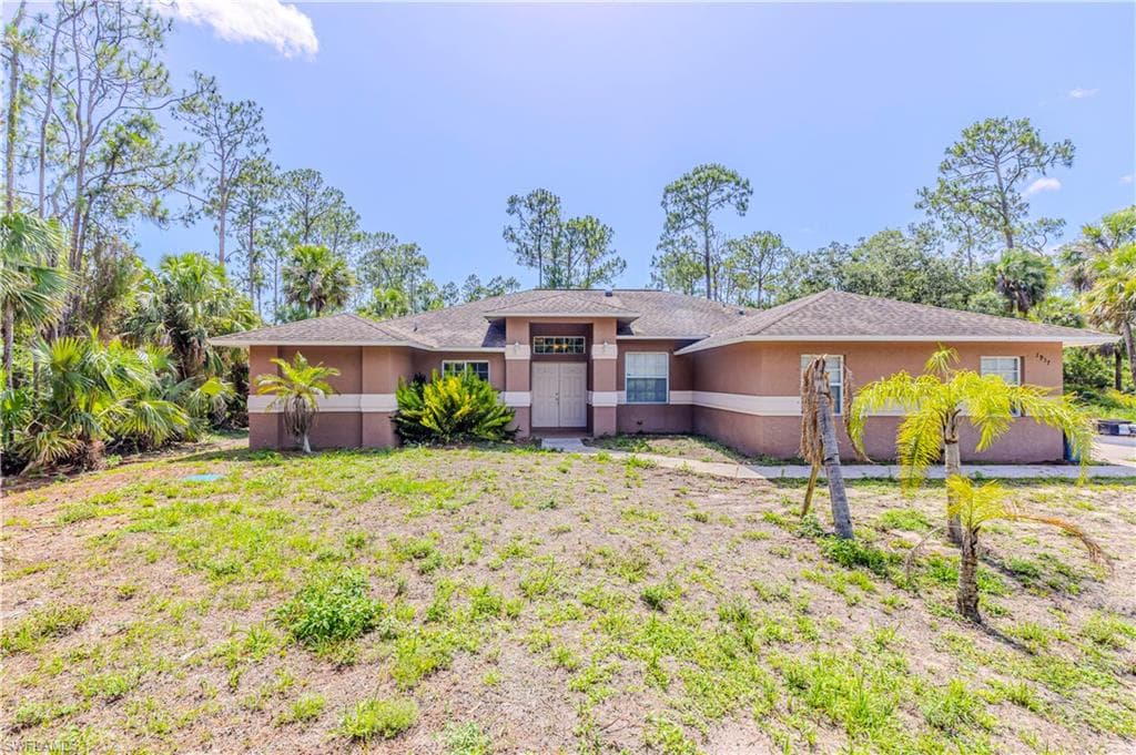 1957 19th St SW, Naples, FL 34117-33