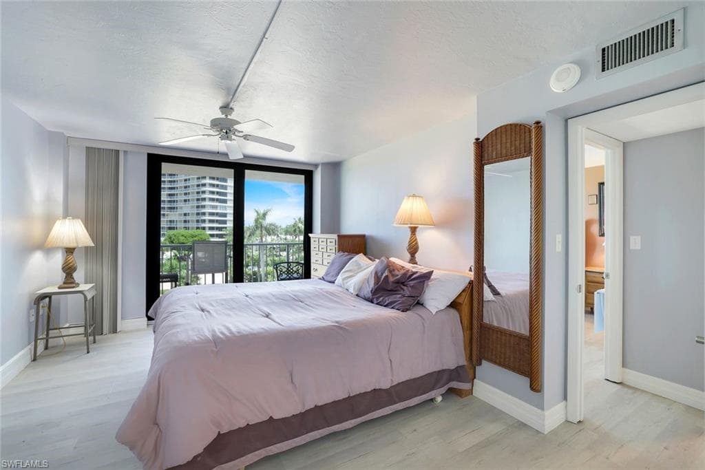 320 Seaview Ct 2-308, Marco Island, FL 34145-10
