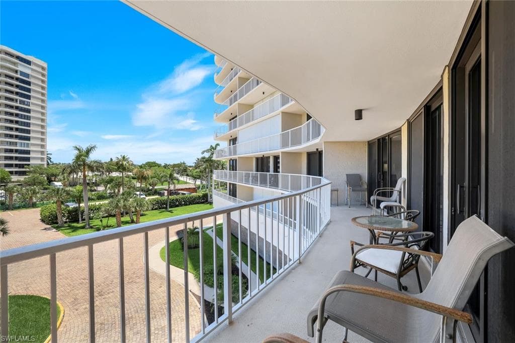 320 Seaview Ct 2-308, Marco Island, FL 34145-17