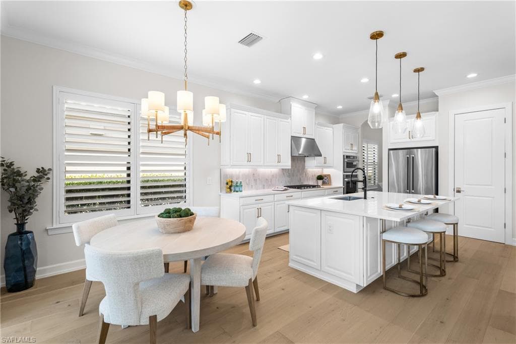 8834 Vaccaro Ct, Naples, FL 34119-12