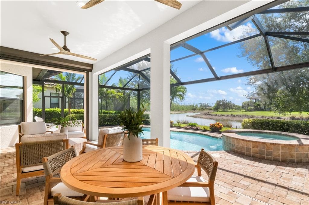 8834 Vaccaro Ct, Naples, FL 34119-18