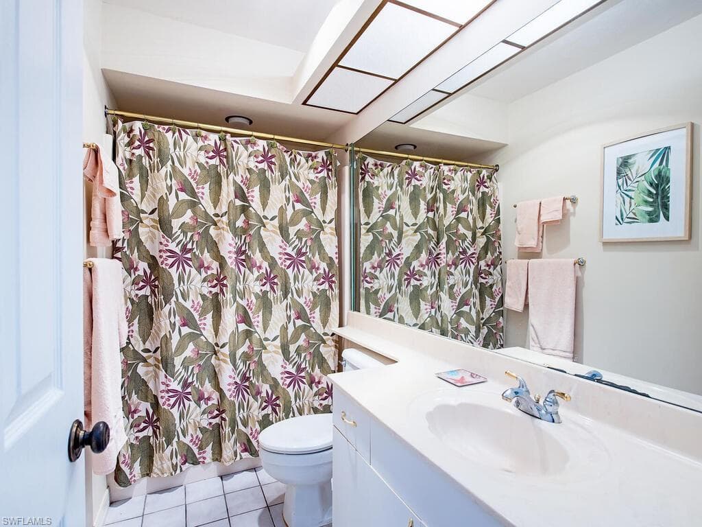 1132 Bond Ct, Marco Island, FL 34145-20