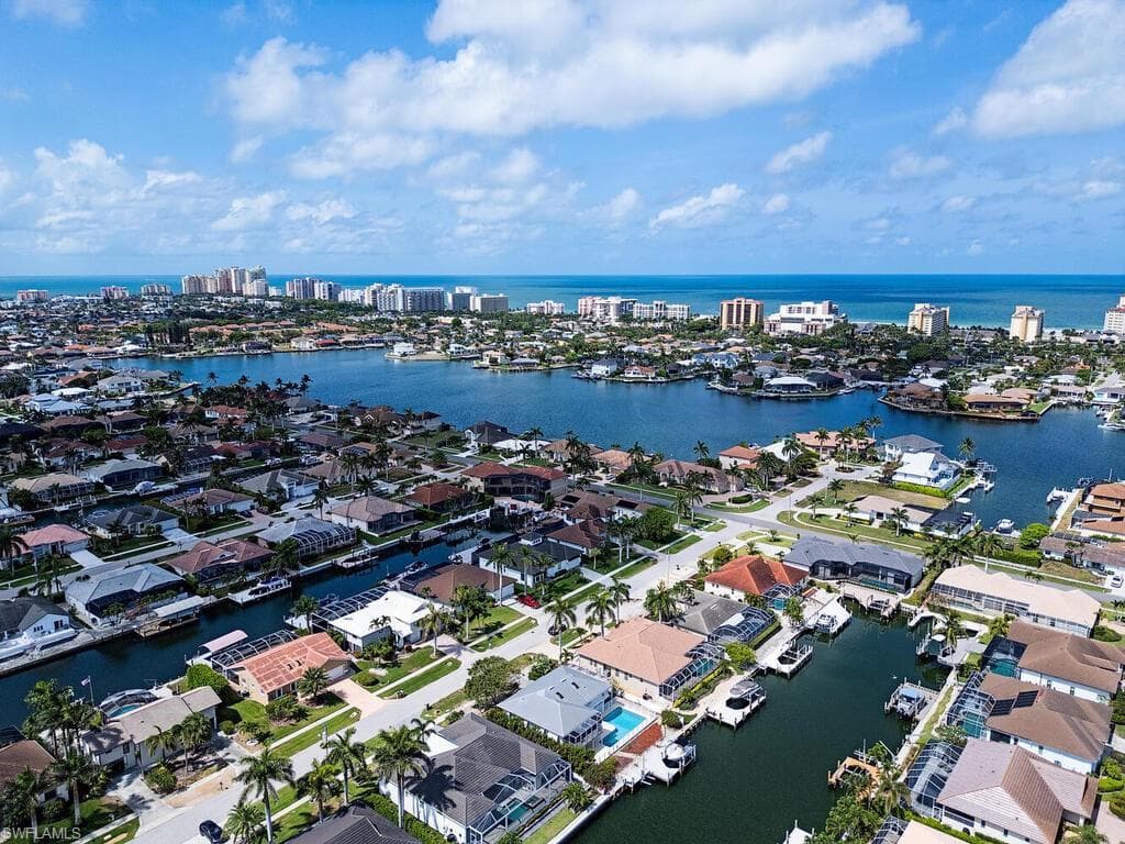 1132 Bond Ct, Marco Island, FL 34145-4