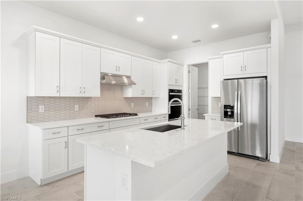 9134 Wisteria Way, Naples, FL 34114-6