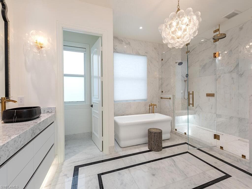 9129 The Ln, Naples, FL 34109-11