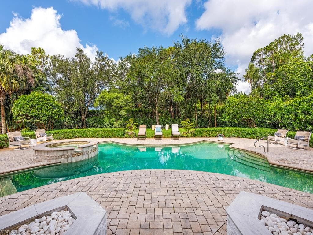 9129 The Ln, Naples, FL 34109-24