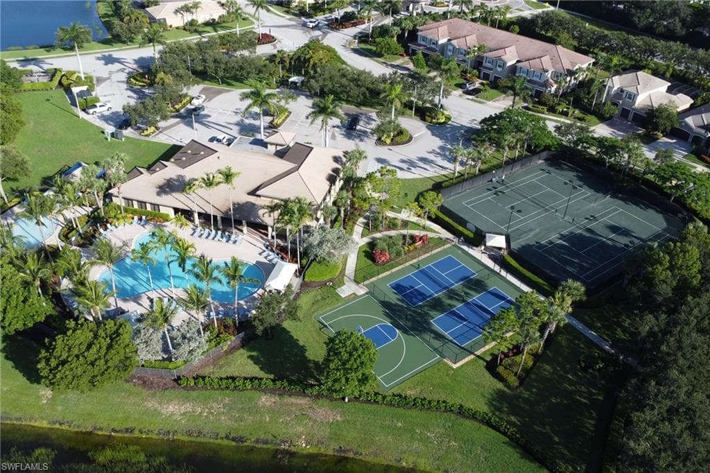 6526 Monterey Pt 102, Naples, FL 34105-26