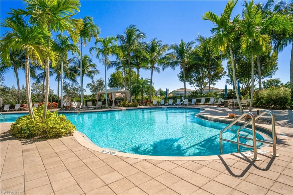 6526 Monterey Pt 102, Naples, FL 34105-29