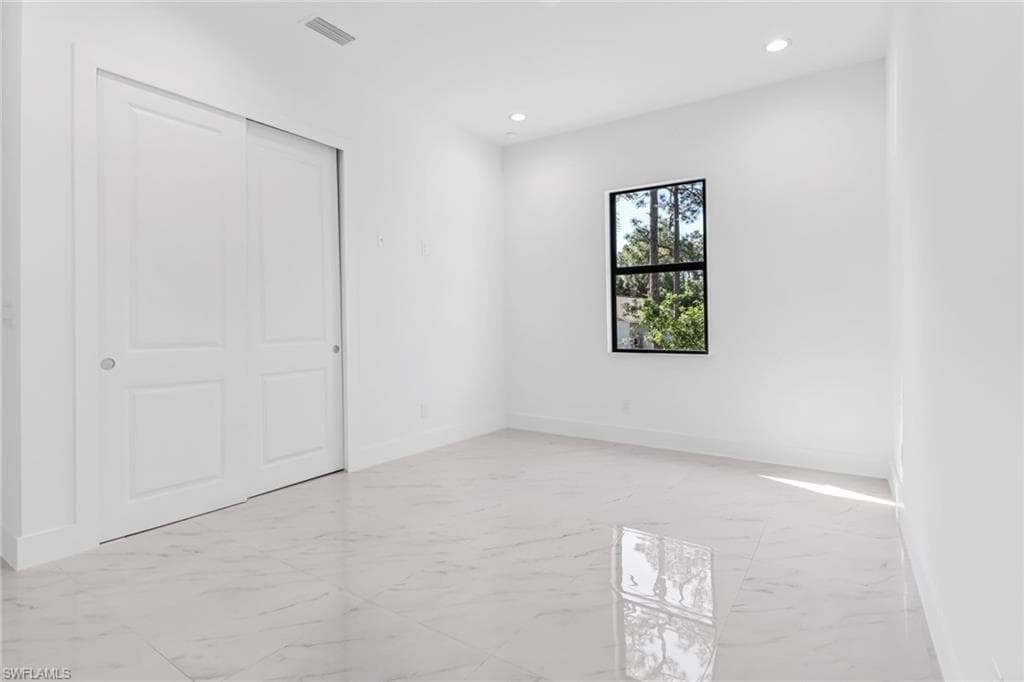 491 9th St SW, Naples, FL 34117-29