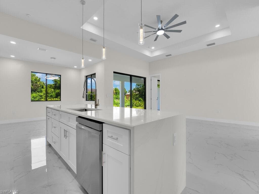 611 Lincoln Ave, Lehigh Acres, FL 33972-10