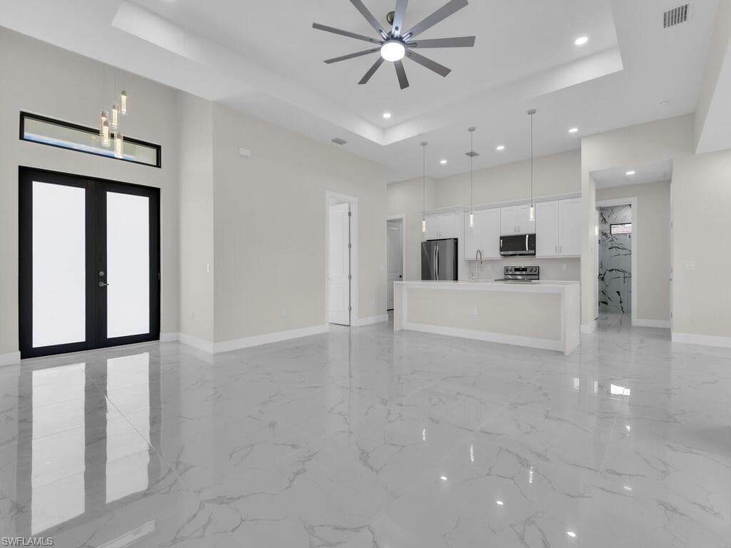 611 Lincoln Ave, Lehigh Acres, FL 33972-16