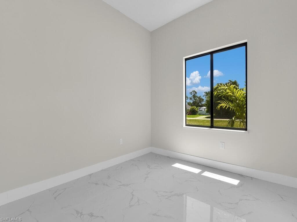 611 Lincoln Ave, Lehigh Acres, FL 33972-20