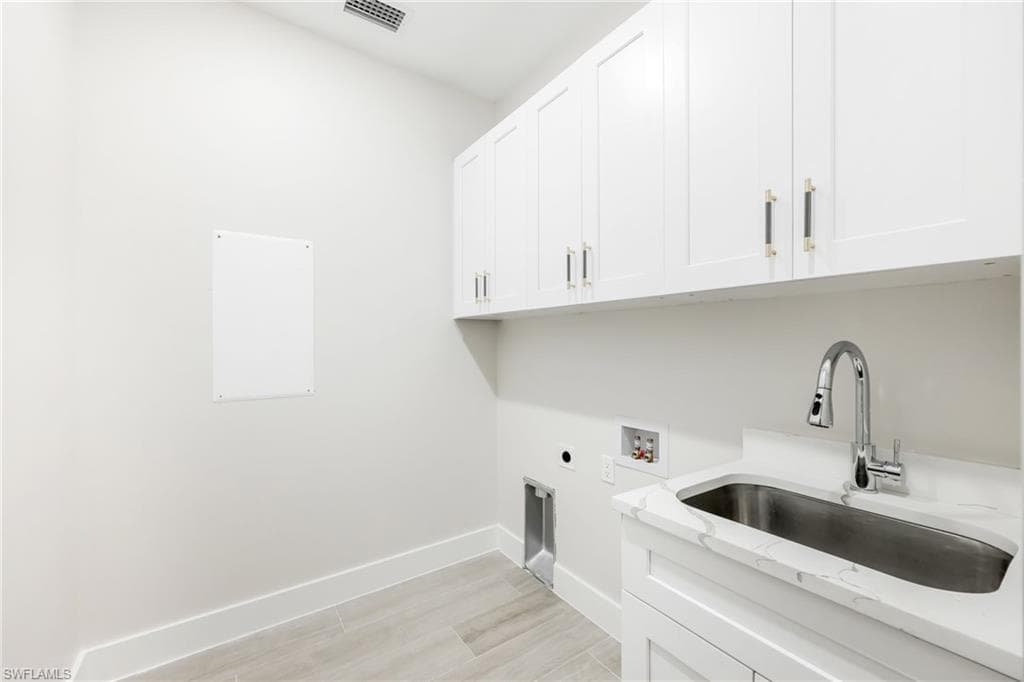 4672 25th Ave SW, Naples, FL 34116-10