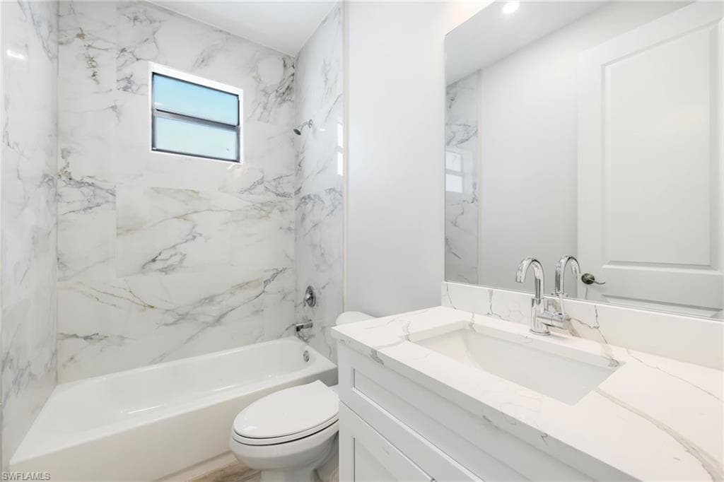 4672 25th Ave SW, Naples, FL 34116-11